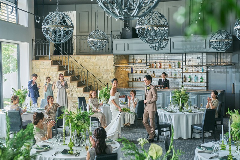 お洒落なドリンクバーも併設