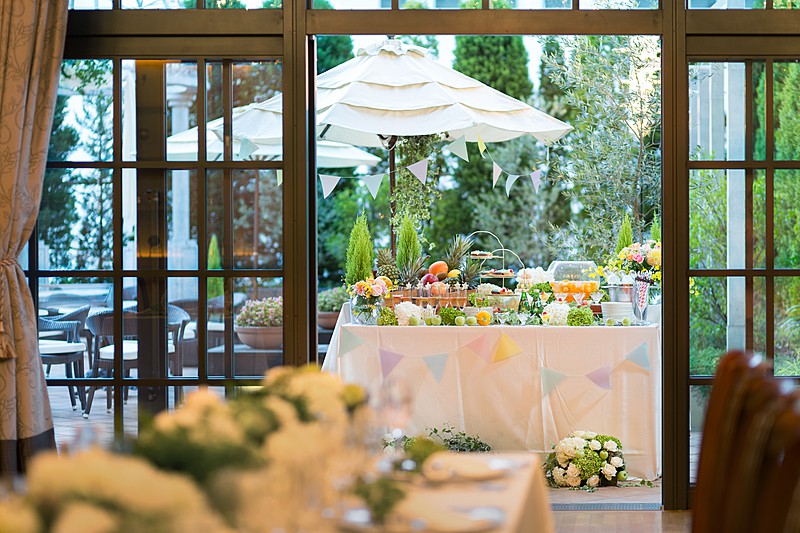 プレイベートガーデン付きのワンフロア貸切会場