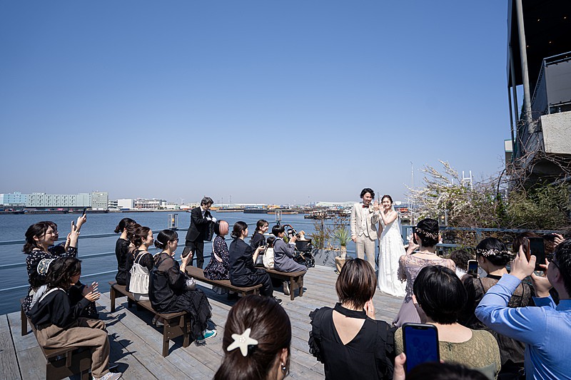 ベイサイドに面した開放的なロケーション