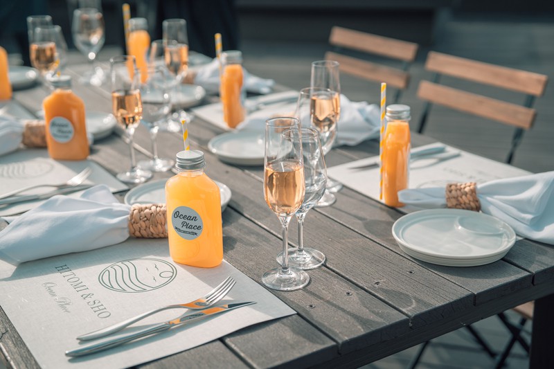 会話を中心にゲストと一緒に過ごす時間	