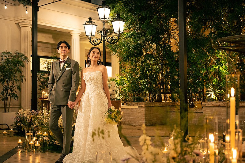 街の灯りがふたりを祝福