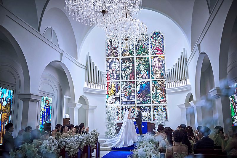  長野の白亜の大聖堂