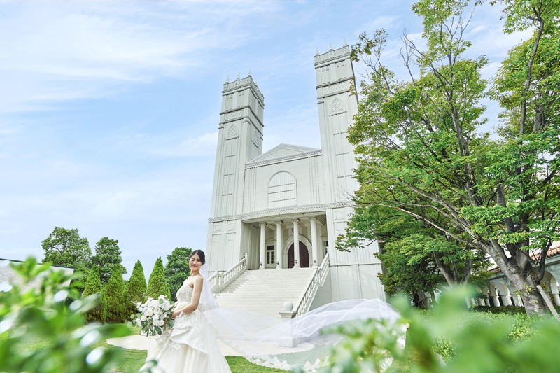 豊富なフォトタイムで結婚式当日もゆっくりロケーション撮影できるのが魅力ポイント