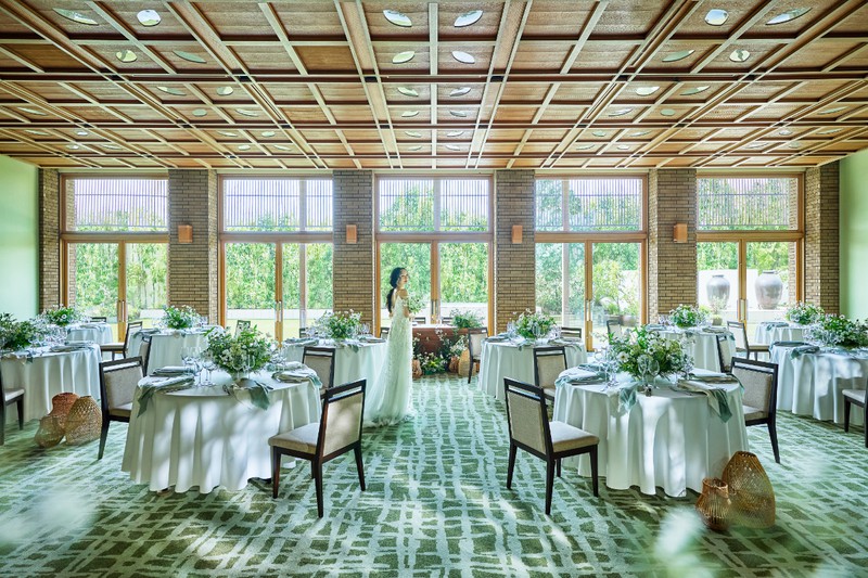 陽光がたっぷり差し込むナチュラルなパーティ会場