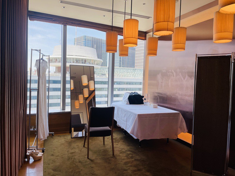 新郎新婦用控室を一部屋・完備	