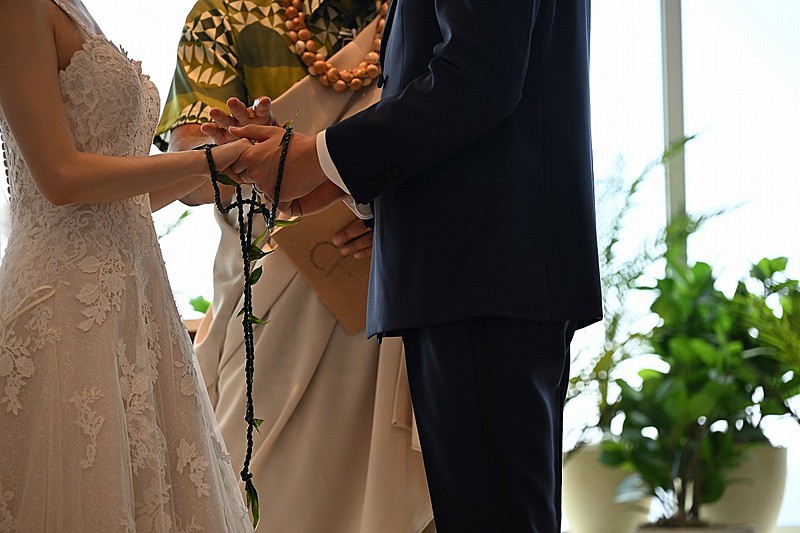 シェルのサウンドで始まり、ギターの音色で包まれる心地よい時間