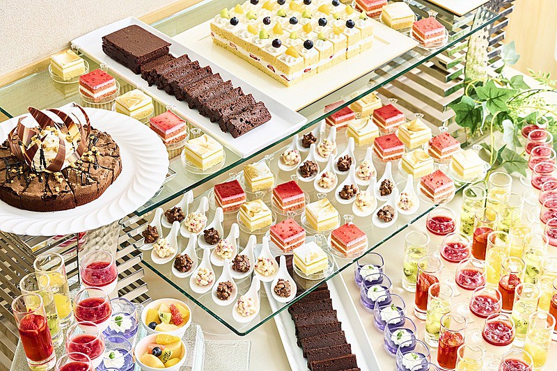 贅沢な余韻を楽しむ　至福のデザートブッフェ	