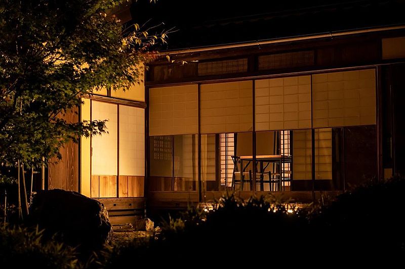 お庭を眺めながらの披露宴