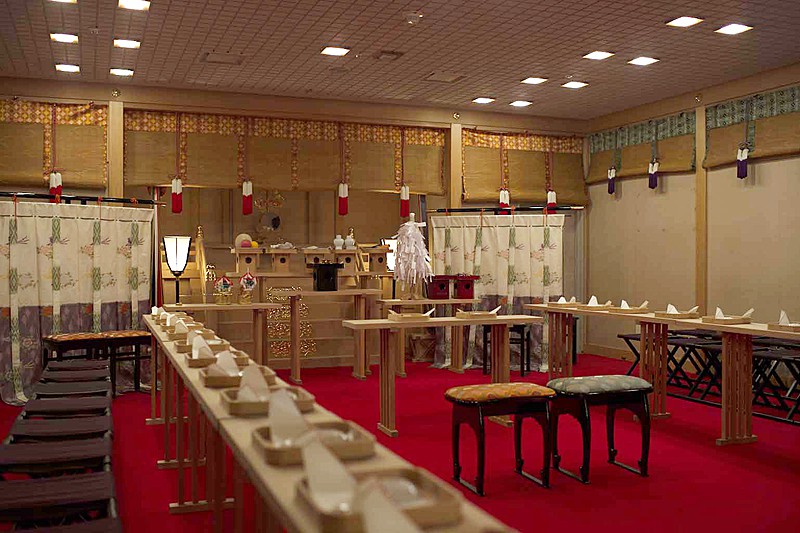 厳かに永遠の絆を誓う日本古来の儀式、神前式