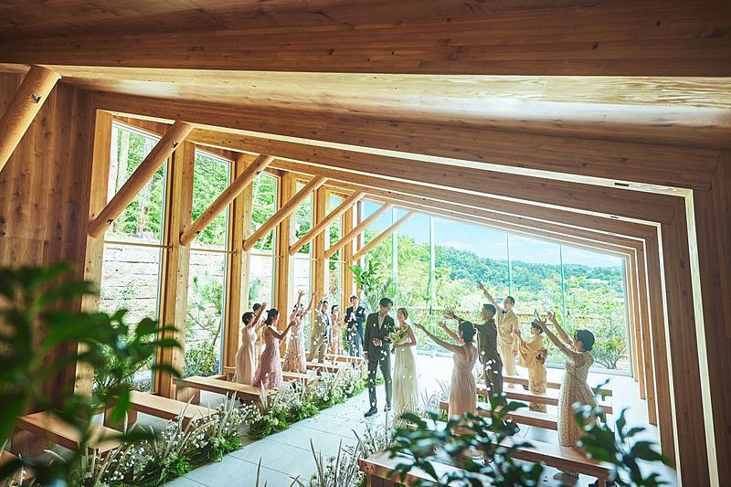 光・水・森・空すべてがおおらかに包み込む展望チャペル