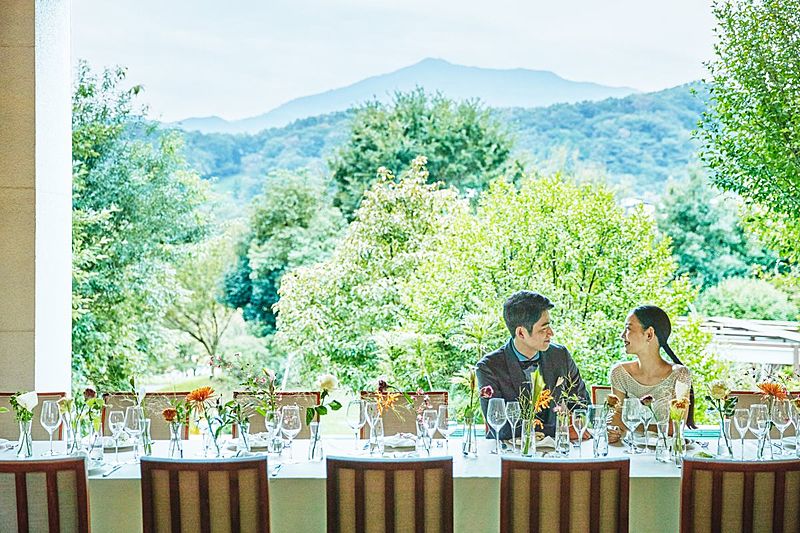 モダンな邸内に足を踏み入れると非日常感が漂う空間