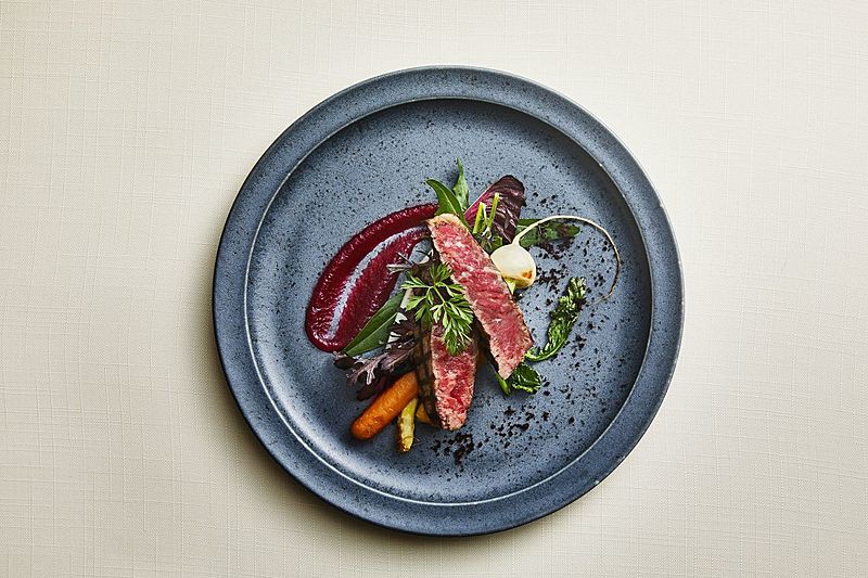 華やかなフレンチに日本の繊細さをとり入れた“フレンチジャポネ”