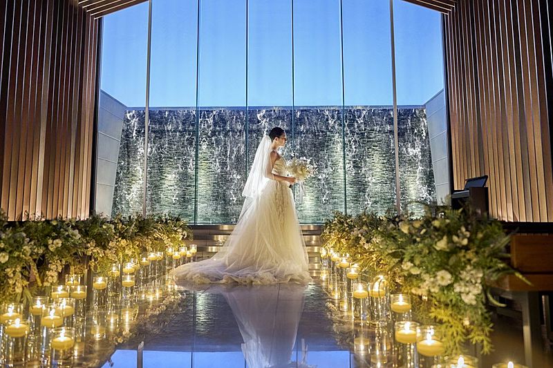 木目調のストライプが美しい洗練されたデザイン