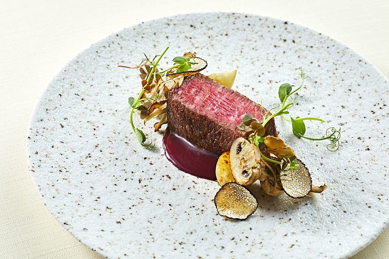 華やかなフレンチに日本の繊細さをとり入れた“フレンチジャポネ”