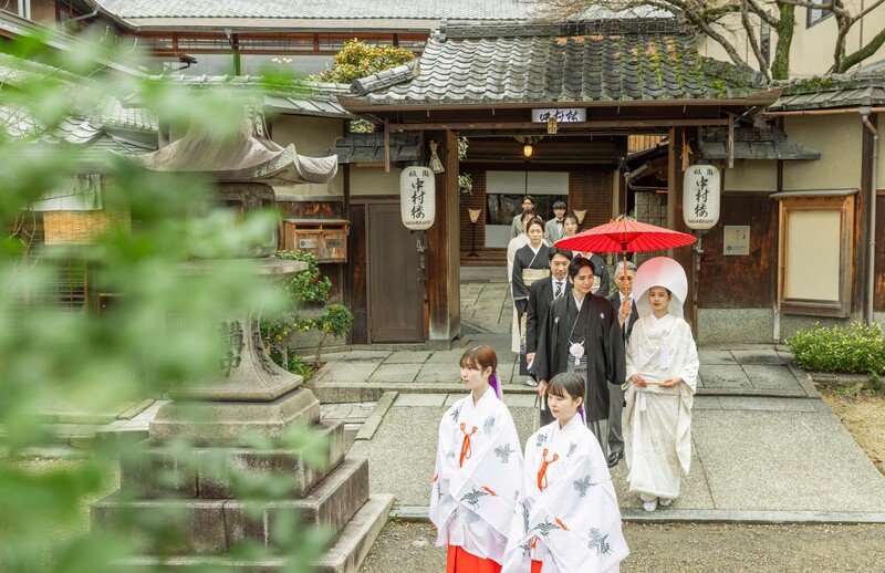 約1300年の歴史を有する“祇園さん”で本格挙式