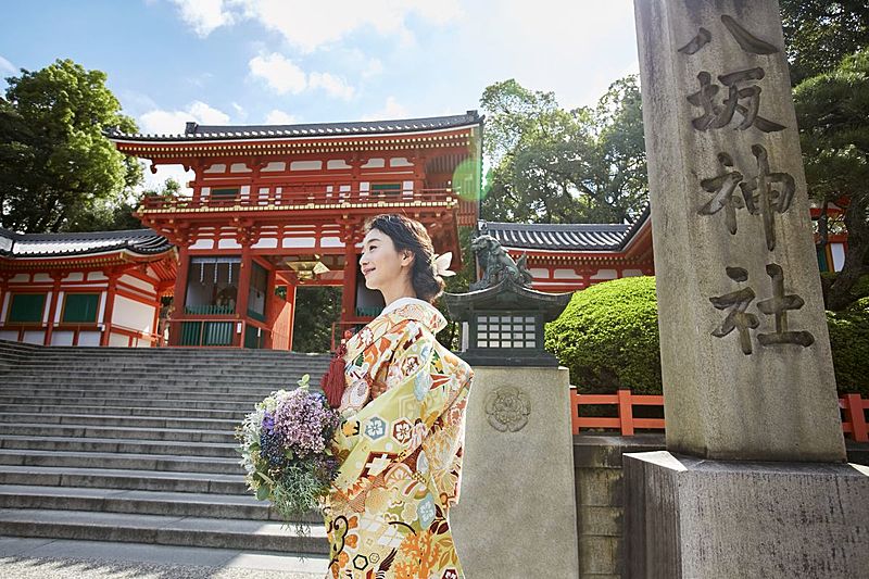 約1300年の歴史を有する“祇園さん”で本格挙式