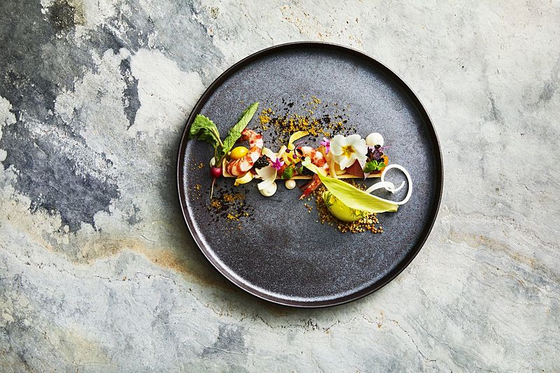 華やかなフレンチに日本の繊細さをとり入れた“フレンチジャポネ”