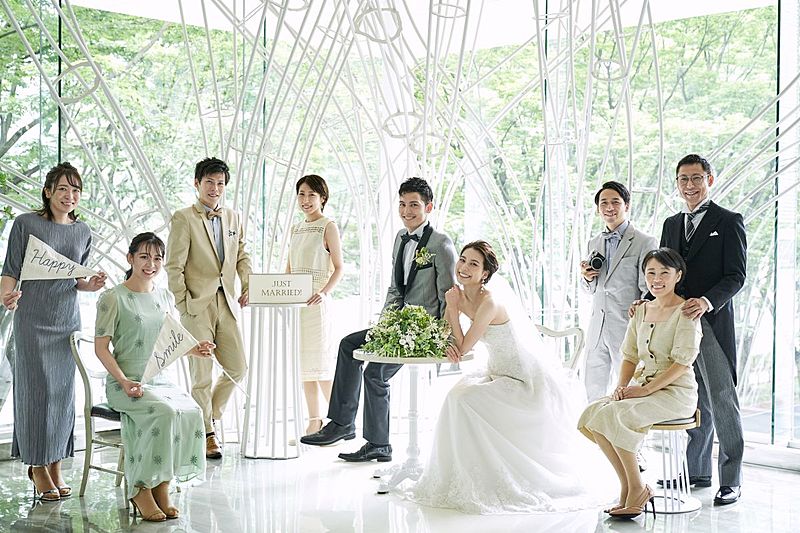 チャペル内は【木】をテーマに