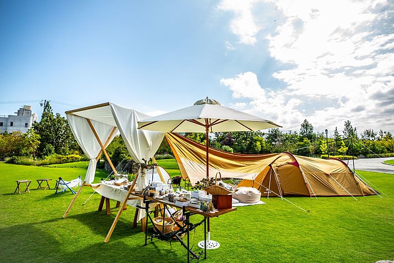 キャンプ場のような空間演出も可能