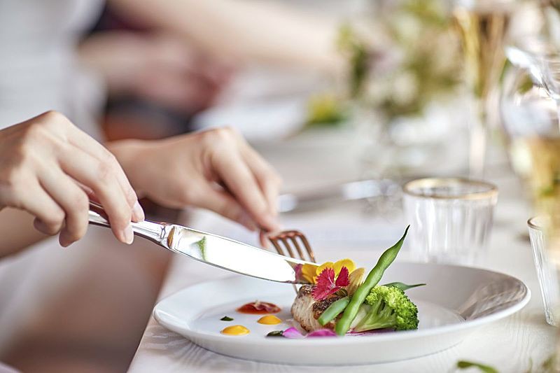 ホテルならではの上質な料理