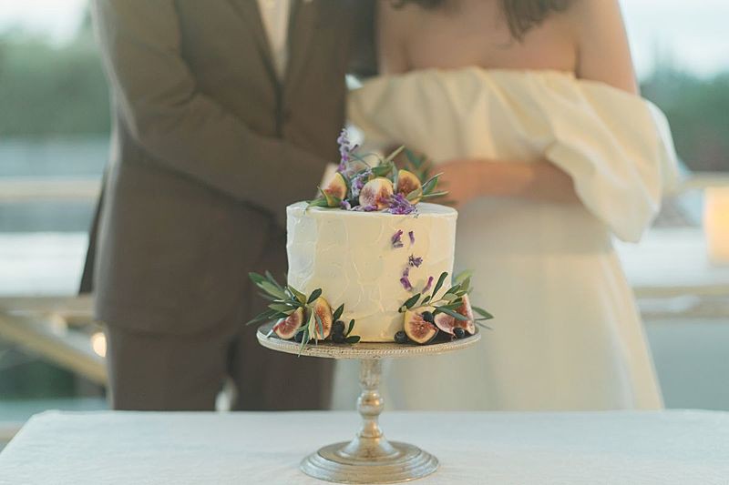 ふたりだけのオリジナルウエディングケーキを実現