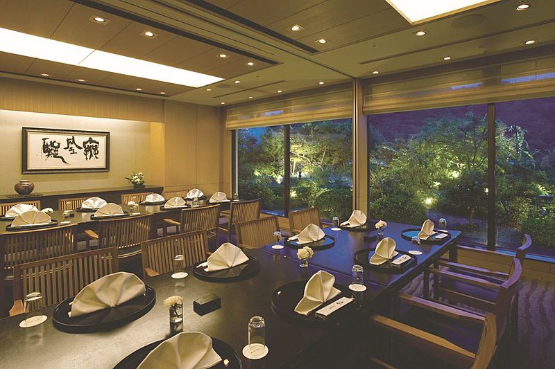 会食会場は提携のホテルやレストランをご紹介