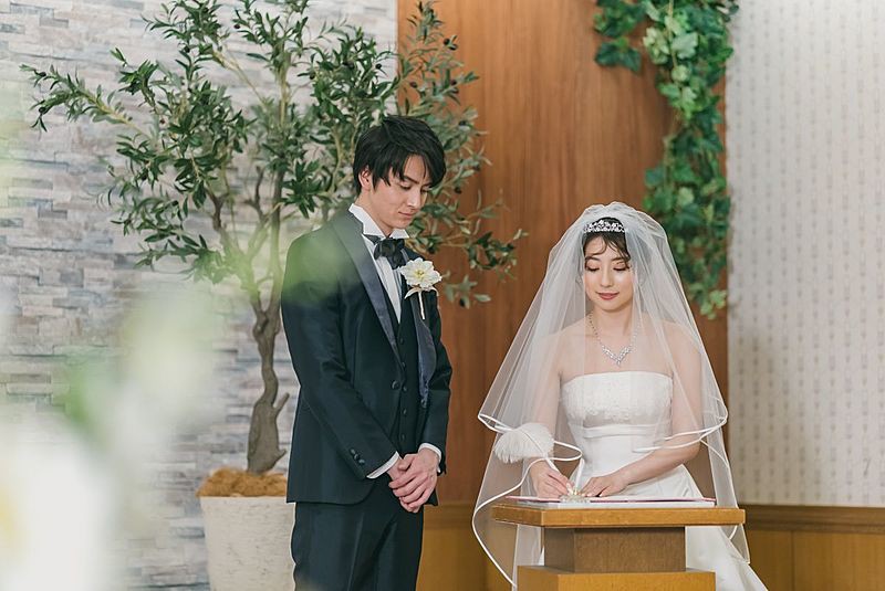 白と木のぬくもりの空間