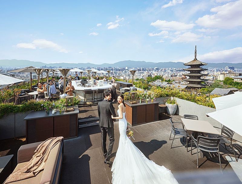 東山の風を感じるルーフトップバー「K36」