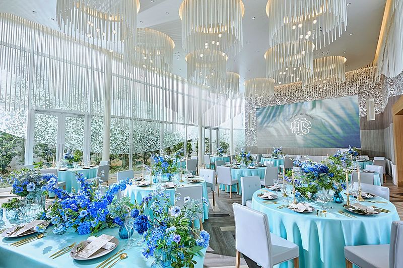 最新型のLEDビジョン搭載