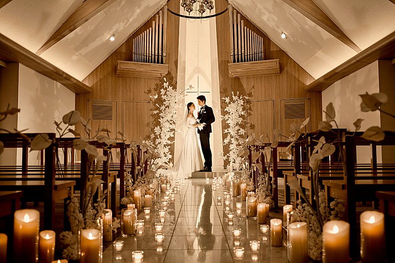 キャンドルを灯して幻想的なコーディネートも