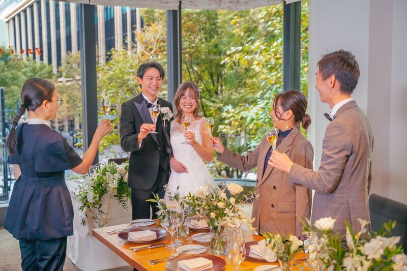 自然とゲストとの会話が生まれる距離感のウエディング