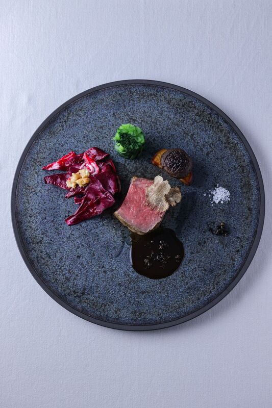 よりおもてなしにこだわるなら専属のソムリエがペアリングも