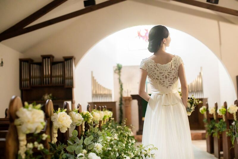 天井高13m、20mのバージンロードを誇る開放的な独立型教会