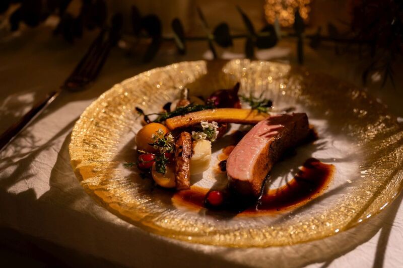 ウェディングを彩る、デザインされた一皿