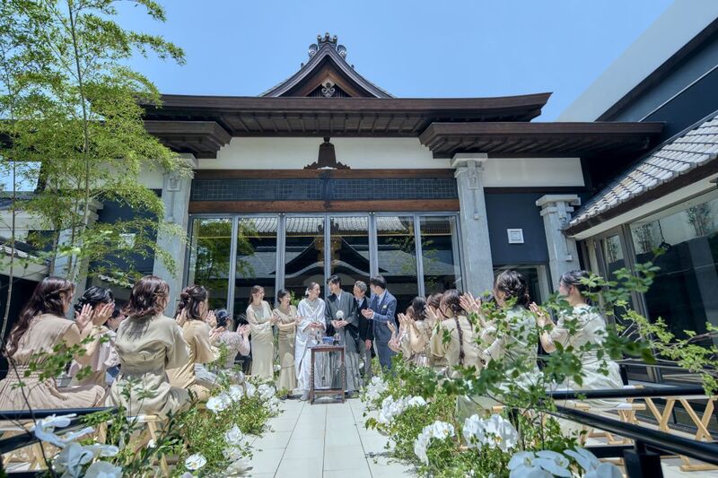 両家の絆を結ぶ厳かな本格和婚