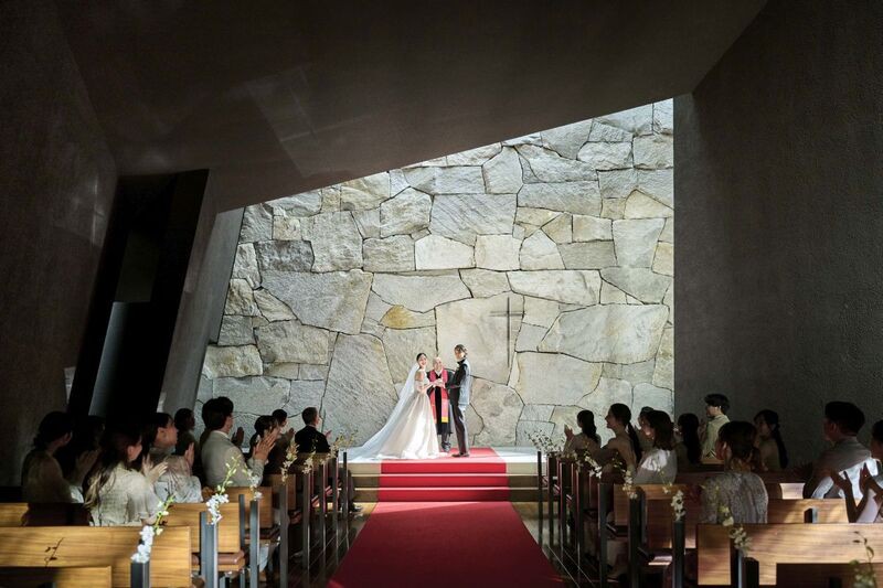 「息をのむほど美しい 日本のチャペル100選」受賞