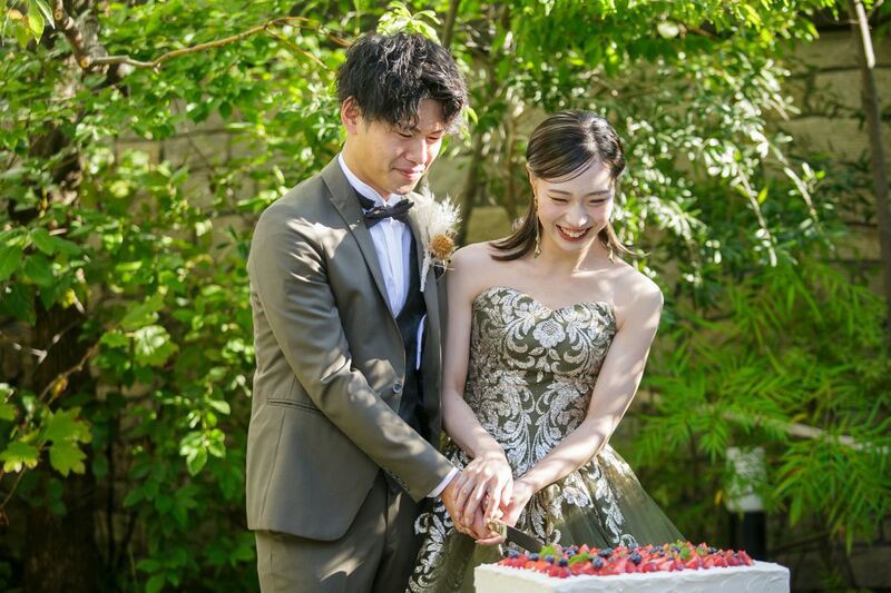 都会的なガーデンテラスはいつも通りの笑顔を引き出す場所