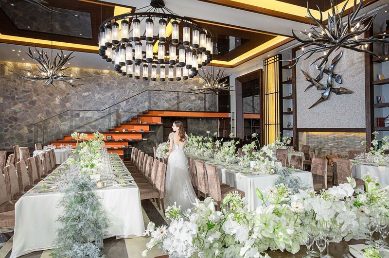 洗練されたモダンリゾートで上質を纏う大人のウエディング