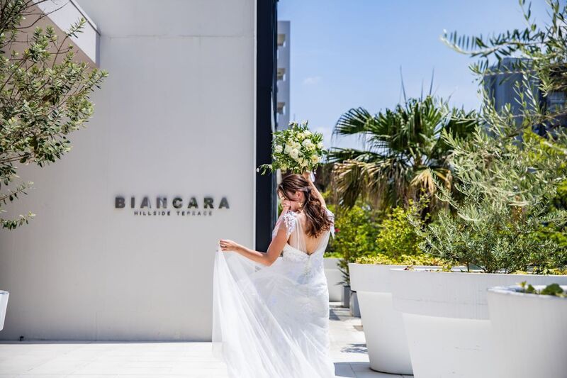 洗練を纏うデザイナーズ空間で、都会の空に映える貸切邸宅