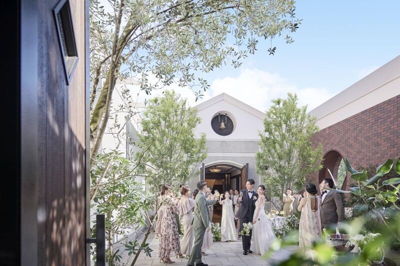 ゲスト全員と笑顔流れるアットホームなパーティータイム