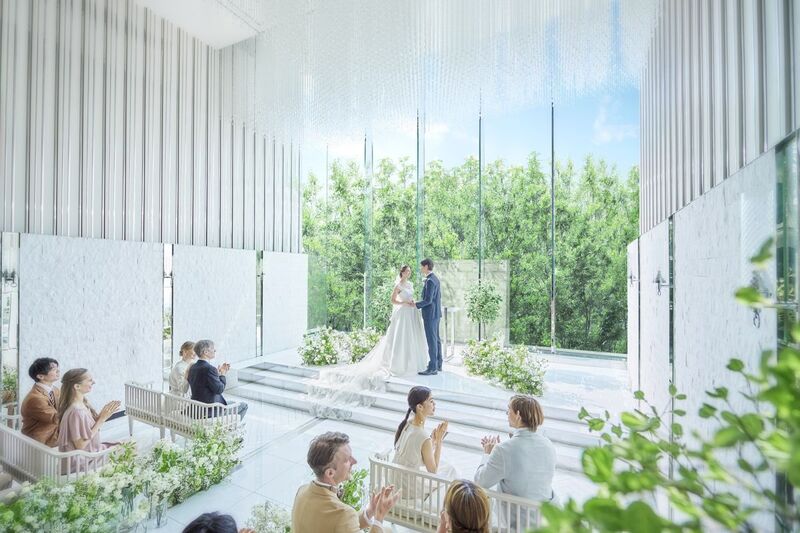 天井高6m、バージンロード18mの壮大なスケール感