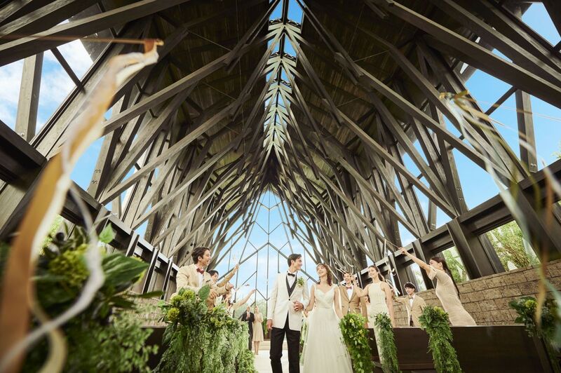 緑に囲まれた「森のチャペル」