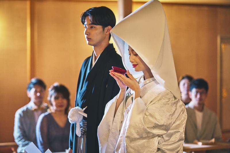 厳かに執り行われる神前結婚式