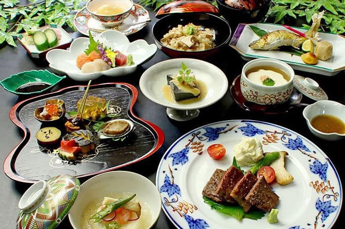 旬の味わいを楽しむ、上質な和の婚礼料理