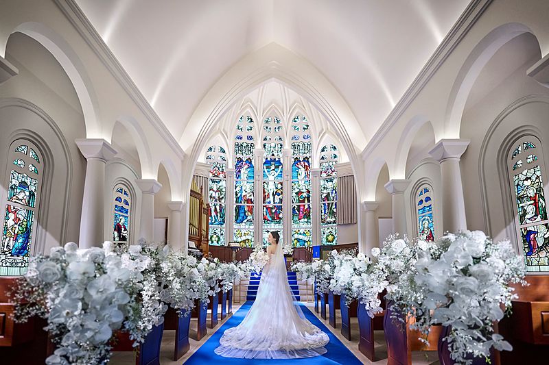 ゲストとの絆を感じる挙式を、歴史ある大聖堂で