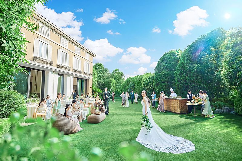 広大なガーデン付き貸切邸宅