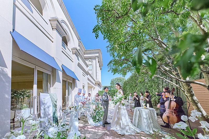 披露宴会場隣接のプライベートガーデン
