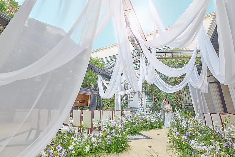 大好評のムービングルーフ付きガーデン!