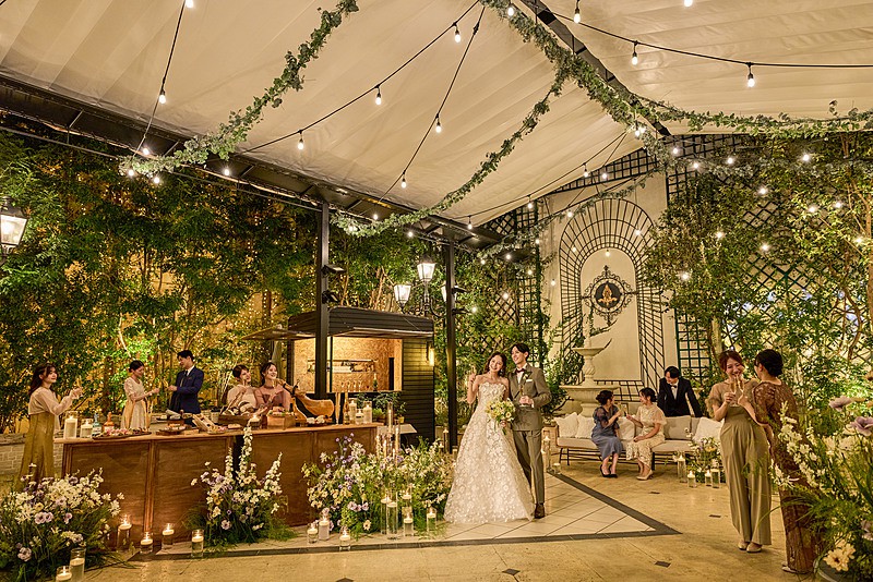 ロマンティックに洗練された夜のパーティー