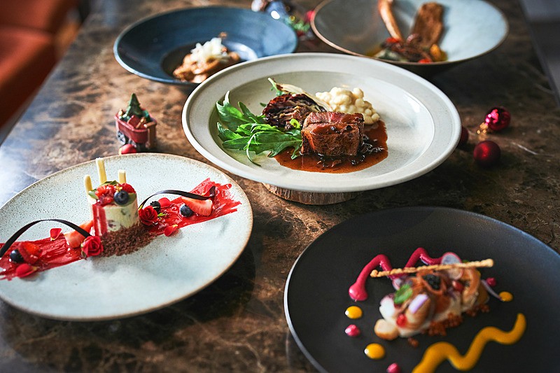 レストランならではの料理で華やかなおもてなし